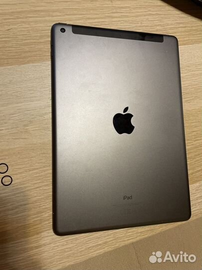 iPad 7 32gb wifi+ cellular lte