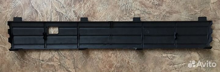 Дефлектор радиатора 6RU853678A VW Polo