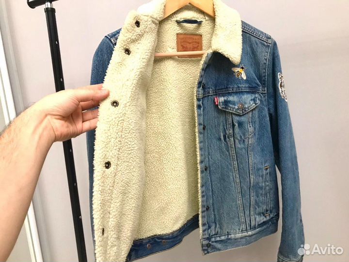 Женская джинсовая куртка levis