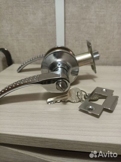 Дверная ручка