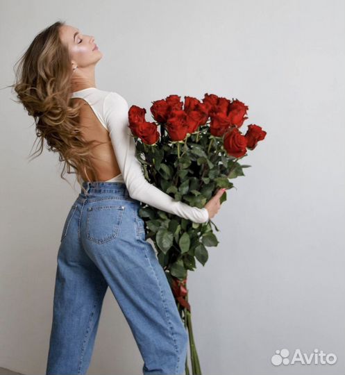 Цветы розы метровые