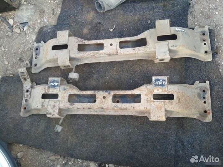 Подрамник задний Kia Spectra