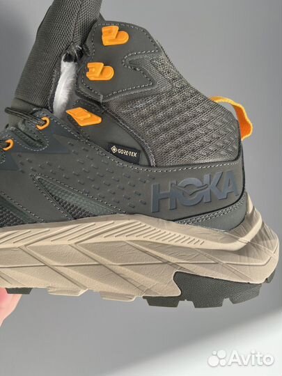 Кроссовки зимние Hoka Kaha 2 GTX