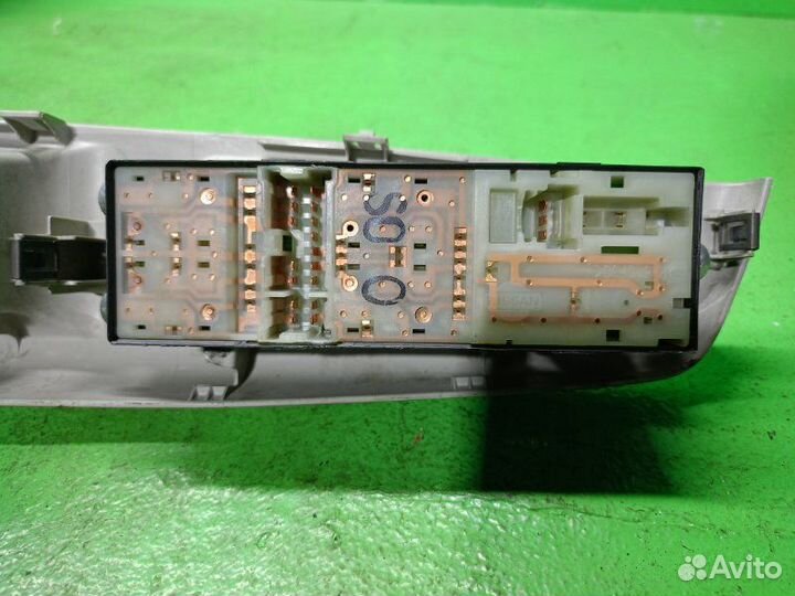 Блок упр. стеклоподьемниками Subaru Forester SH5