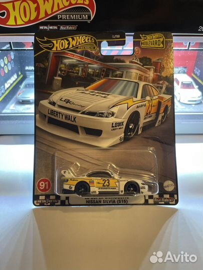 Hot wheels premium skyline silvia gtr