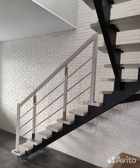 Лестница на второй этаж