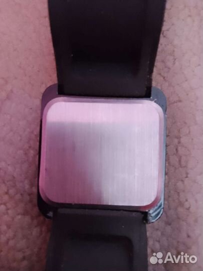 Новые на руку