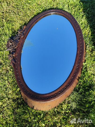 Антикварное овальное зеркало