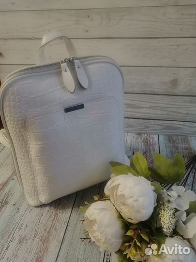 Сумка-рюкзак женский кожаный