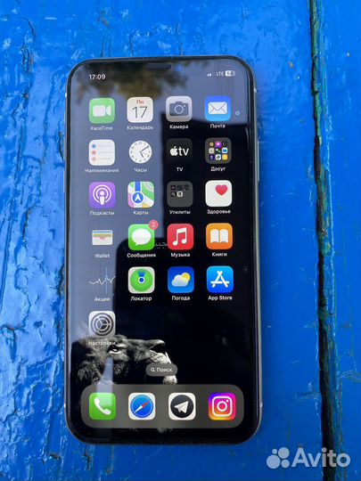 iPhone 11 на 128 гб белый