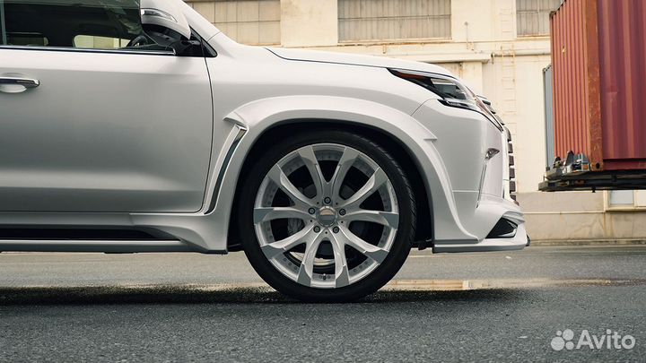 Lexus LX570 2015+ Расширители арок Wald O8YQ8