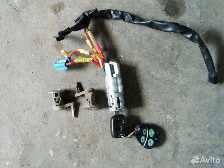 Замок зажигания peugeot 206