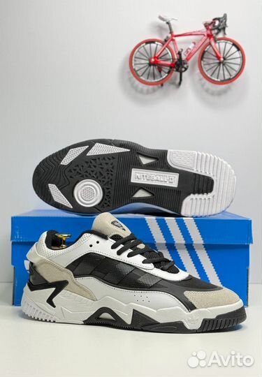 Кроссовки adidas