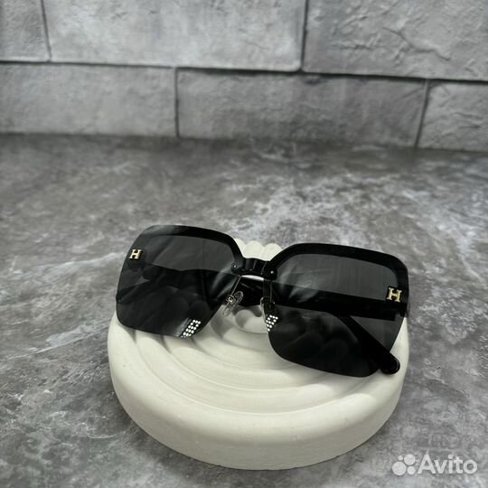 Очки Hermes солнечные