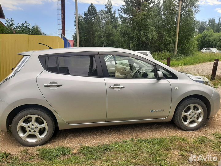 Nissan Leaf 109 л.с. AT, 2011, 82 000 км