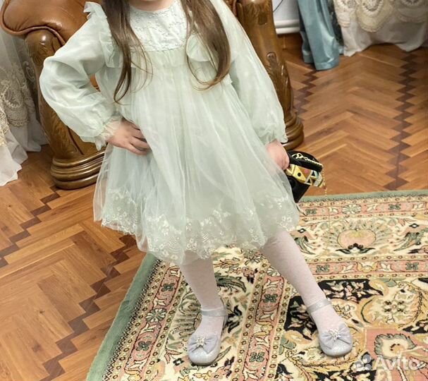 Платье на девочку