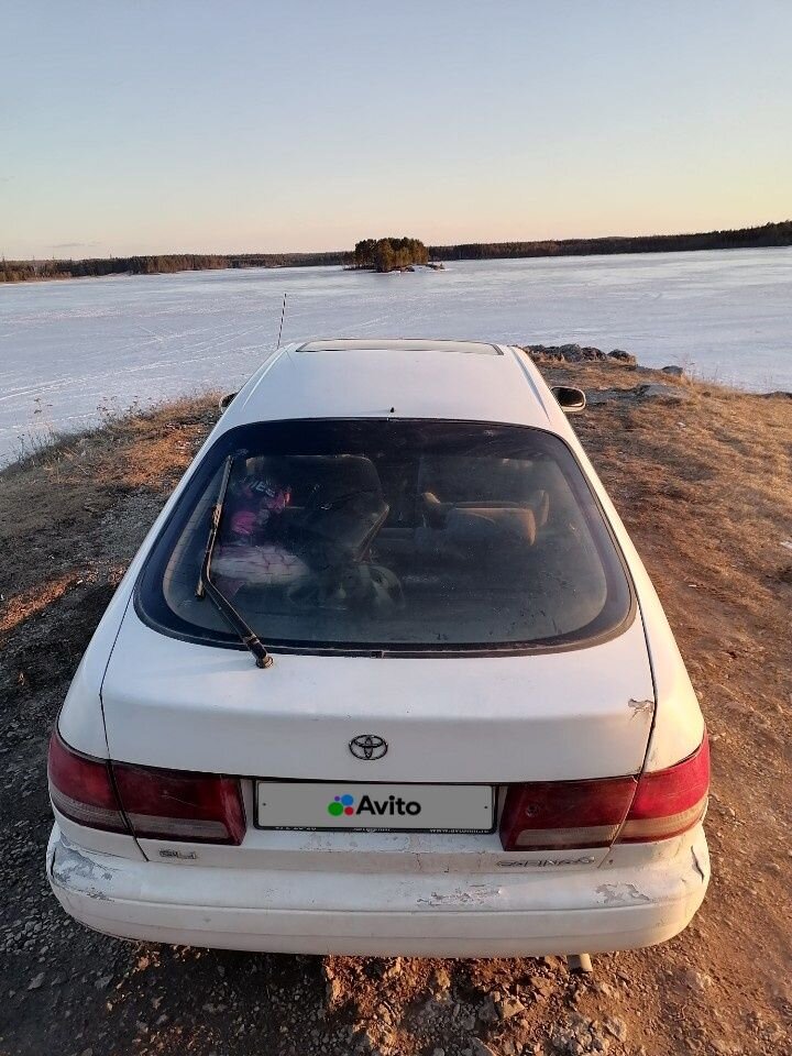 Toyota Carina E: фото владельца