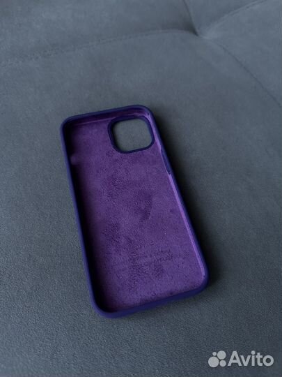 Чехол сиреневый на айфон 14