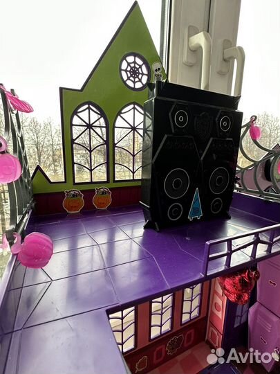Школа Monster High