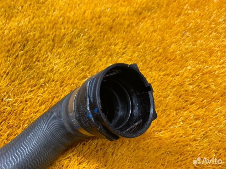 Патрубок радиатора верхний Mercedes-Benz C-Class