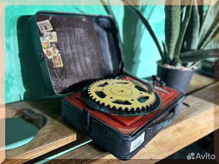 Виниловый проигрыватель декоративный