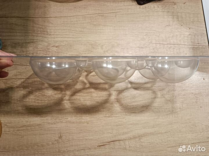 Пластиковая форма шары