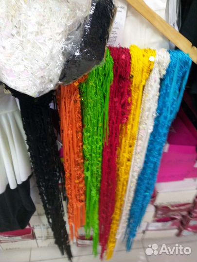 Платок с паетками