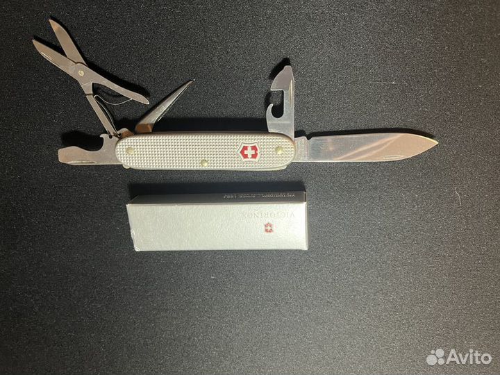 Victorinox pioneer Alox X