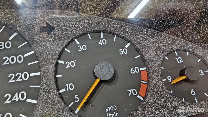 Приборная панель Mercedes W140