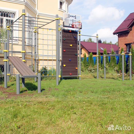 Спортивный уличный комплекс