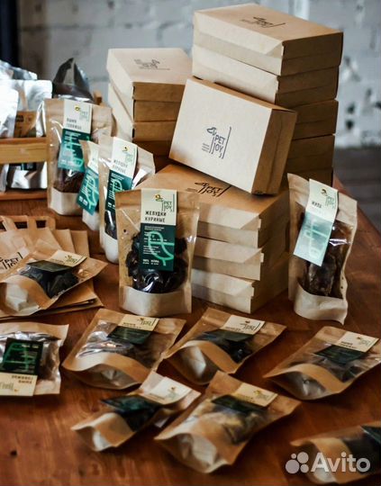 Консервы натуральные для собак. Лакомства сушеные