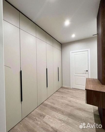 Шкаф распашной 