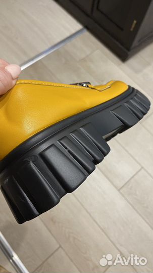 Лоферы женские