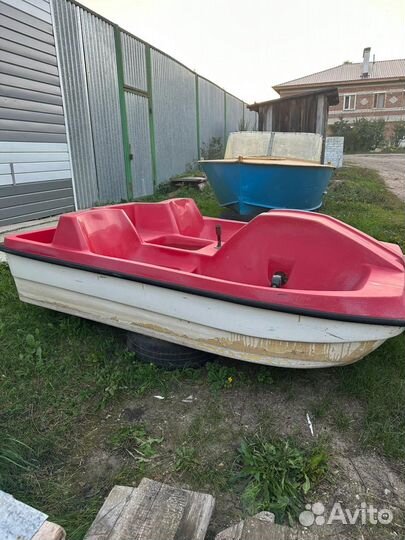 Катамаран педальный