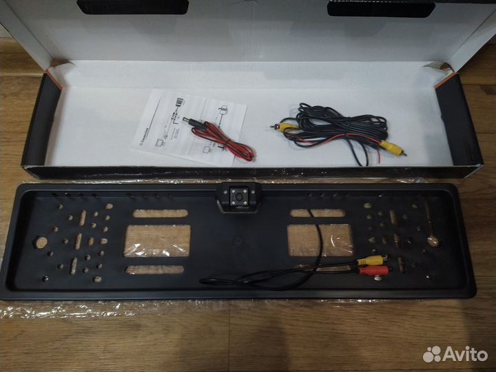 Камера заднего вида в рамке номера. Новая