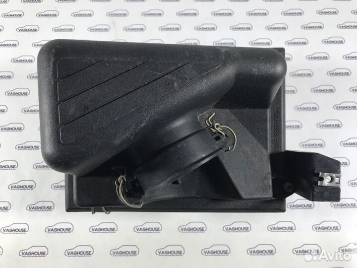 Корпус воздушного фильтра Ford Sierra MK 1 1987