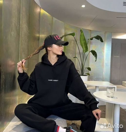 Новый спортивный костюм на флисе