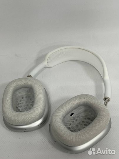 AirPods Max наушники