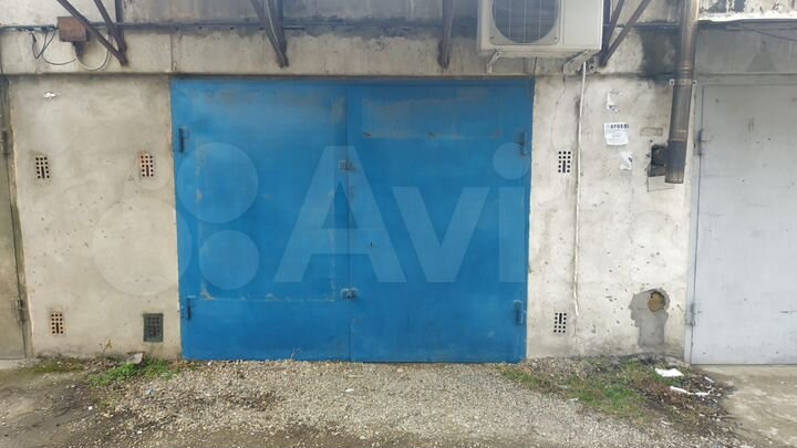 Гараж, > 30 м²