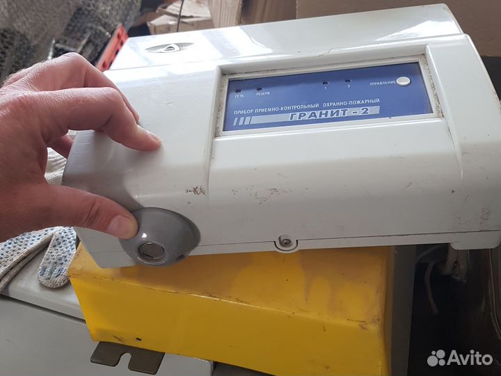 Прибор приемно-контрольный хранно-пожарный гранит2