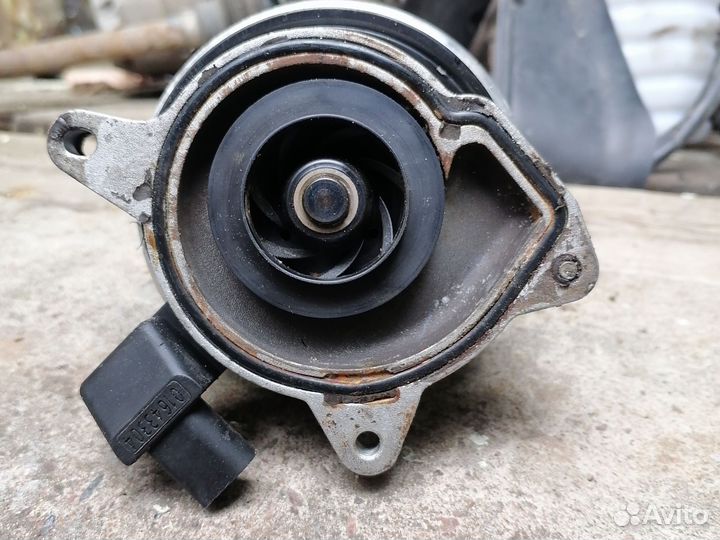 Водяная помпа VW touran