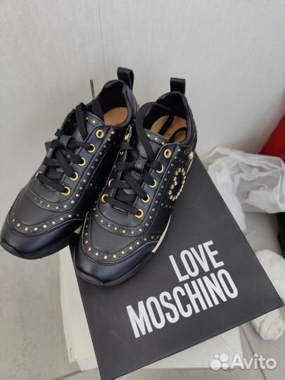 Love moschino кроссовки 36