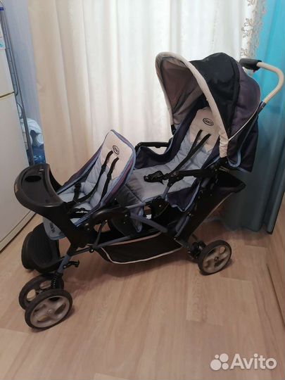 Прогулочная коляска для двойни или погодок