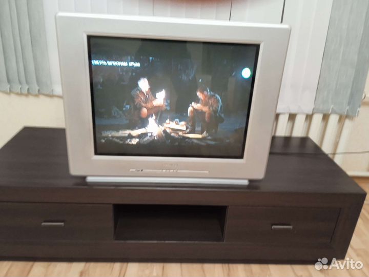 Продам телевизор Philips