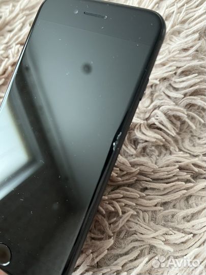 Телефон iPhone se 2020