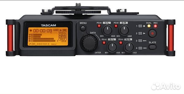 Портативный рекордер Tascam DR-70D