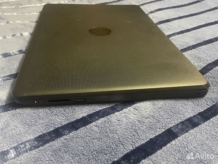 Ноутбук HP 15-ra072ur