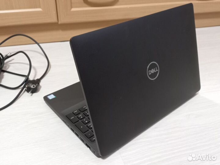 Продаю ноутбук dell