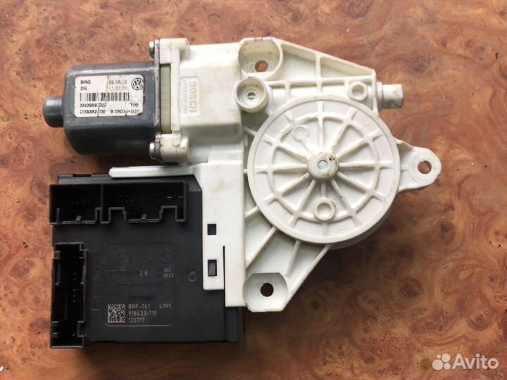 Моторчик стеклоподъемника VW Tiguan