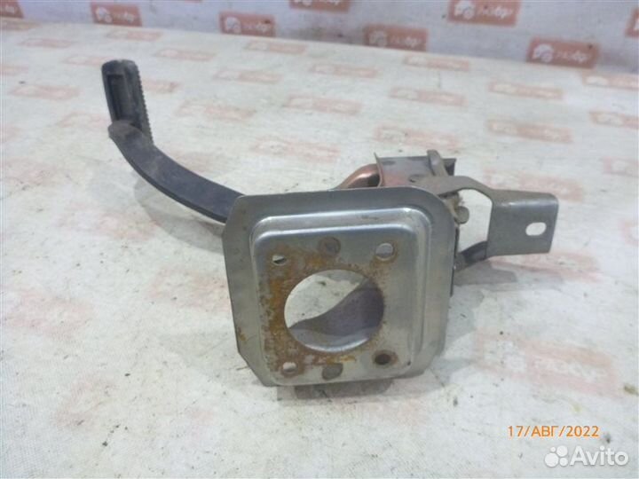 Педаль тормоза Nissan Teana J31 VQ23DE 2006